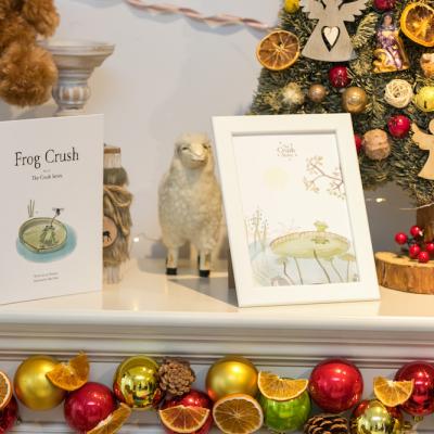 S-a lansat Frog Crush, prima carte din seria de cărți ilustrate pentru copii Crush