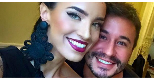 Adelina Pestritu s-a vopsit turcoaz!