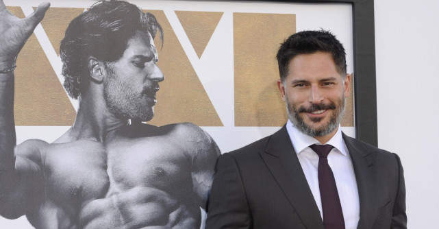 FOTO: Joe Manganiello și-a făcut un tatuaj impresionant DE 1 METRU lungime pentru a acoperi cicatricile unei boli misterioase