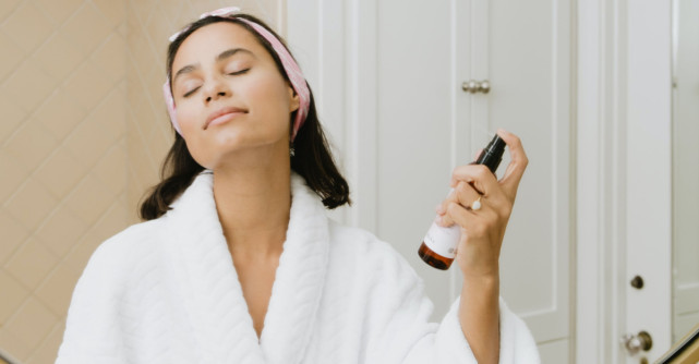 3 greseli grave de skincare si cum sa le repari, conform dermatologilor