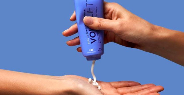 Prima inovație de pe piață care abordează efectele vizibile asupra pielii feței cauzate de pierderea în greutate indusă de GLP-1