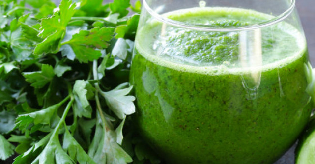 Iata bautura miraculoasa care combate colesterolul si kilogramele in plus!