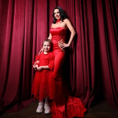 Rusalina, artist complex, mamă cu normă întreagă