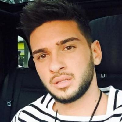 Dorian Popa și-a lansat prima lui carte și se vinde ca pâinea caldă!  Vezi cine i-a fost sursă de inspirație artistului