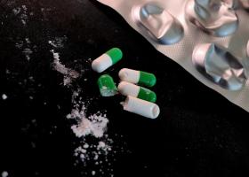 Fructul banal care interferează cu antibioticele: de ce să îl eviți în timpul tratamentului