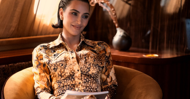 Un serial plin de stele de la Ryan Murphy „Totul e corect” a debutat azi pe Disney+