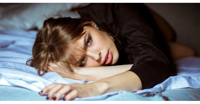 Video Brighi: Intr-o seara de joi, s-a uitat inapoi...