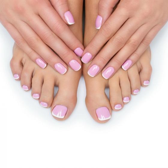 Lac de unghii intaritor pentru unghii fragile: 3 sugestii de top