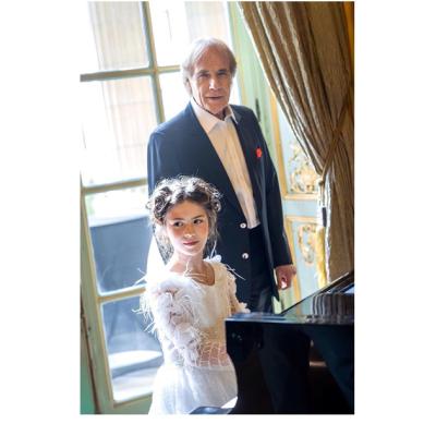 La 10 ani, Miriam Alice Vultur a filmat un videoclip împreună cu Richard Clayderman: ”Este un vis împlinit”
