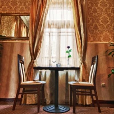 Restaurant Maxim: Famecul Bucurestiului de altadata in incinta unui nou restaurant