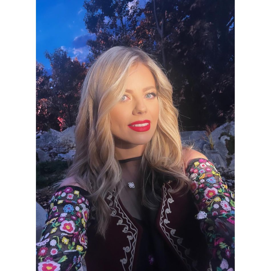 Roxana Hulpe și-a botezat fetița la biserica unde slujește tatăl ei. Cosmin Stan a fost nașul de botez al micuței