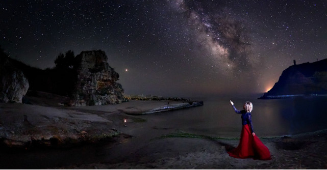 Astrologie: Saturn în Vărsător ne provoacă să evoluăm