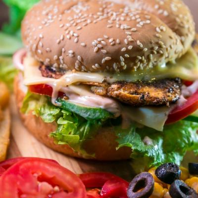 Ce alimente trebuie să eviți pe caniculă