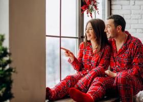 Cum să alegi pijamalele potrivite pentru fiecare sezon: pijamale de iarnă vs. pijamale de vară