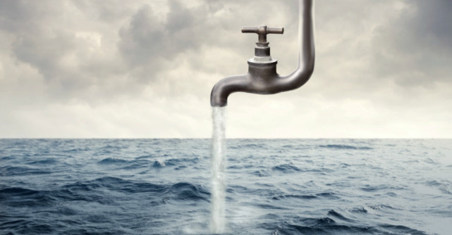 Pilda paharului cu apa, cea mai importanta metafora care va schimba modul in care gandesti