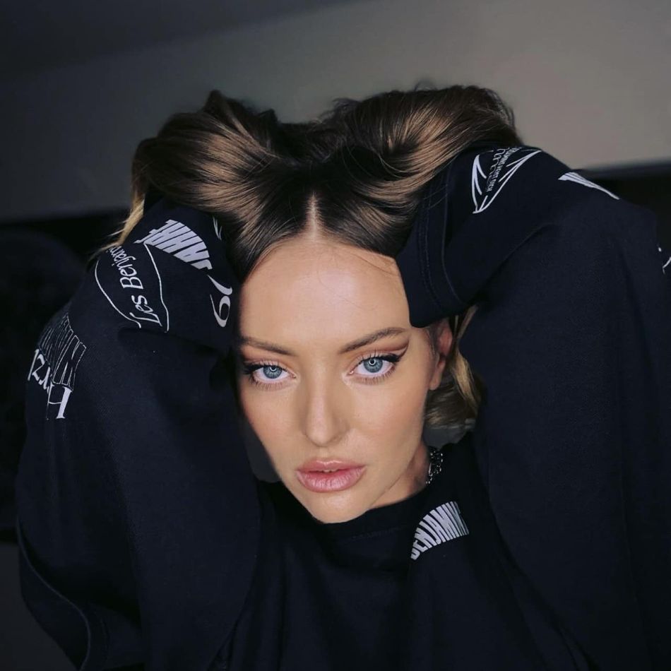 Acum sunt mai apropiate ca niciodată, însă nu tot timpul au fost așa! Cum se înțelegeau în copilărie Oana și Delia Matache?