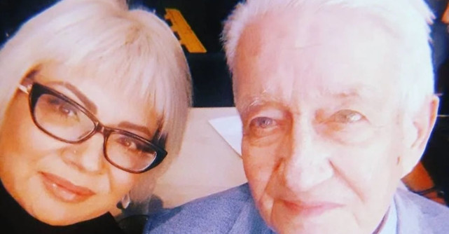 Oana Roman, alături de sora sa după ce tatăl ei a murit. Mesajul emoționant postat de vedetă