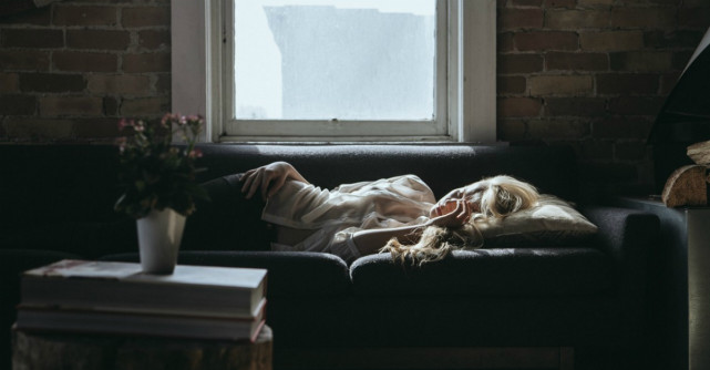 5 activitati DIY pe care sa le incerci acasa: Ia o pauza de la social media si dezvolta-ti creativitatea!