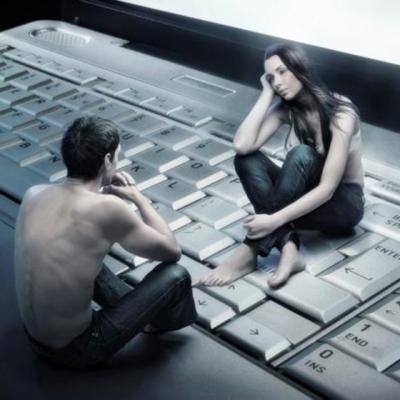 Dragoste si Facebook: SOS pentru inima in Era Online! 