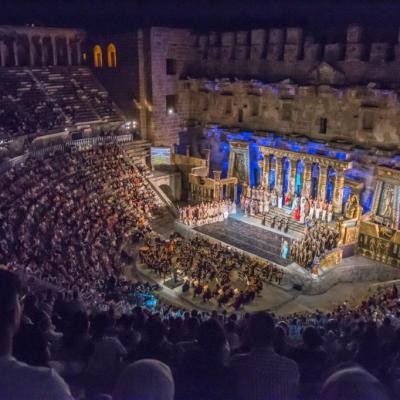 VEDETELE OPEREI MONDIALE CUCERESC SCENA AMFITEATRULUI VECHI DE 2.000 DE ANI DIN TURCIA