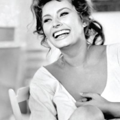 Ieri, azi, mâine: Viața mea de SOPHIA LOREN