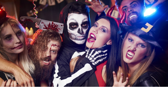 Accesorii pentru Halloween: cum sa te deghizezi cu bani putini