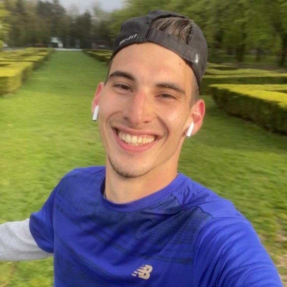 Victor Cornea, despre diferența de vârstă dintre el și Andreea Bălan: O iubesc mult, sunt mai liniștit pe teren...