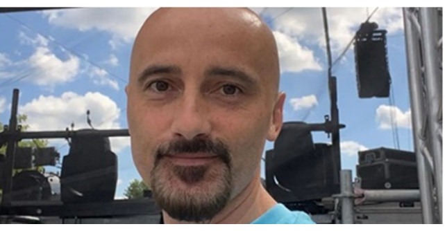 Pe Călin Goia îl cunoaște o țară întreagă, însă puțini știu ce familie frumoasă are! Artistul are 2 baieți cu care se mândrește!