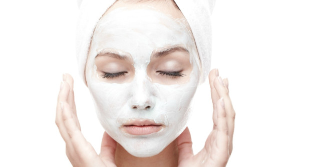 Masca din doar doua ingrediente care iti face pielea catifelata in 5 minute