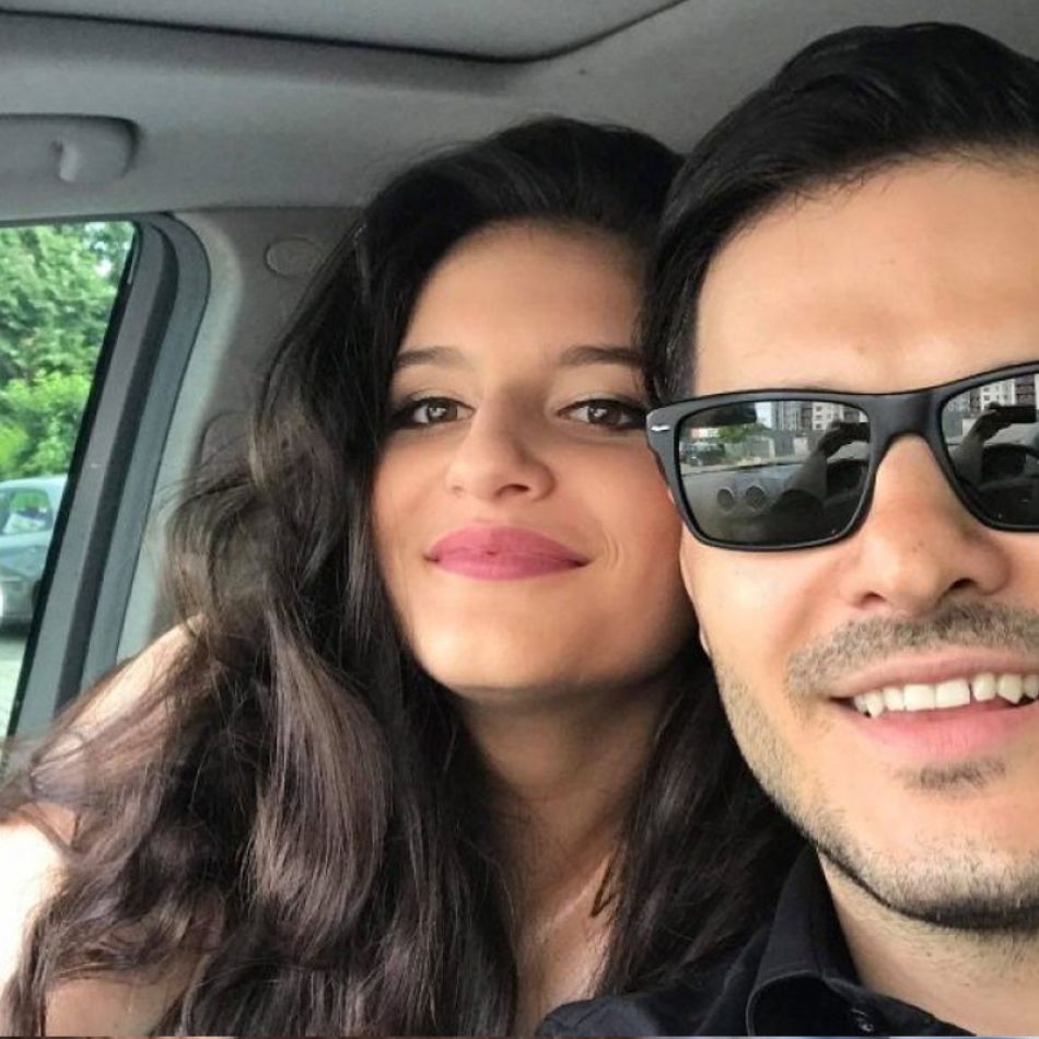 Carmina, fiica lui Liviu Vârciu, pregătită să pășească pe urmele tatălui ei: Am moștenit vocea lui, dar parcă eu cânt mai bine..