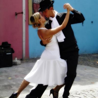 Top 5 melodii pentru dansul mirilor