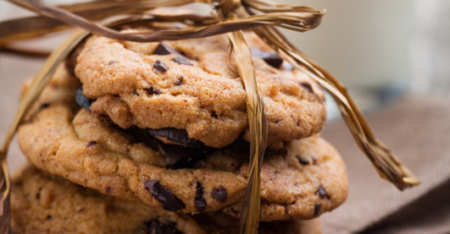 Biscuiti de casa cu fulgi de ciocolata