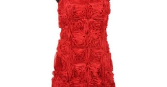 La Femme en rouge, un look chic si trendy pentru Sarbatorile de Iarna