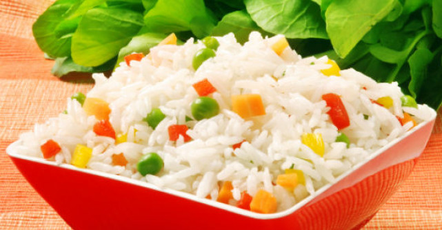 PERICOL: De ce nu este bine sa mananci OREZ reincalzit