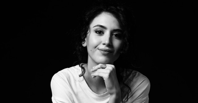 Cum depășești teama de a vorbi în public. Sfaturi de la specialist