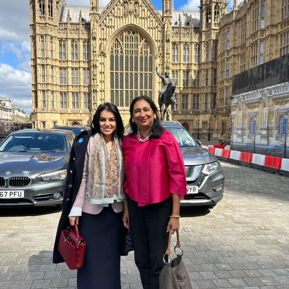 Romina Gingașu critică acțiunea lui Georgescu de boicot a supermarket-urilor: Retrage-te cu onoare, voievod pe cal...