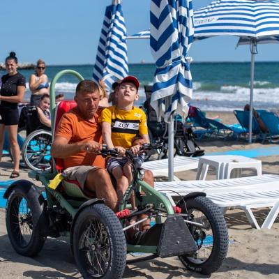 21 de plaje accesibilizate pentru persoane cu dizabilităţi şi un centru de activităţi la Eforie Sud 