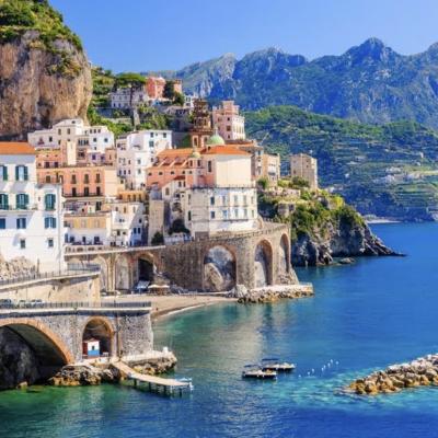 Atrași de prețurile cu până la 15% mai mici, din ce în ce mai mulți români își planifică vacanțe în luna septembrie