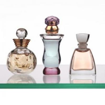 Video: EL este primul barbat care reprezinta parfumul Channel No. 5