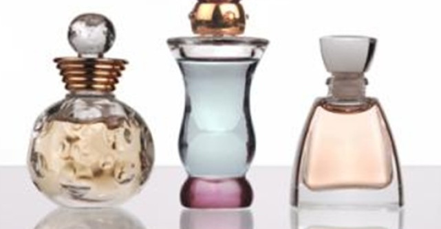 Video: EL este primul barbat care reprezinta parfumul Channel No. 5