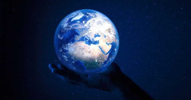 Astrobiologii spun că Pământul ar putea fi o ființă inteligentă