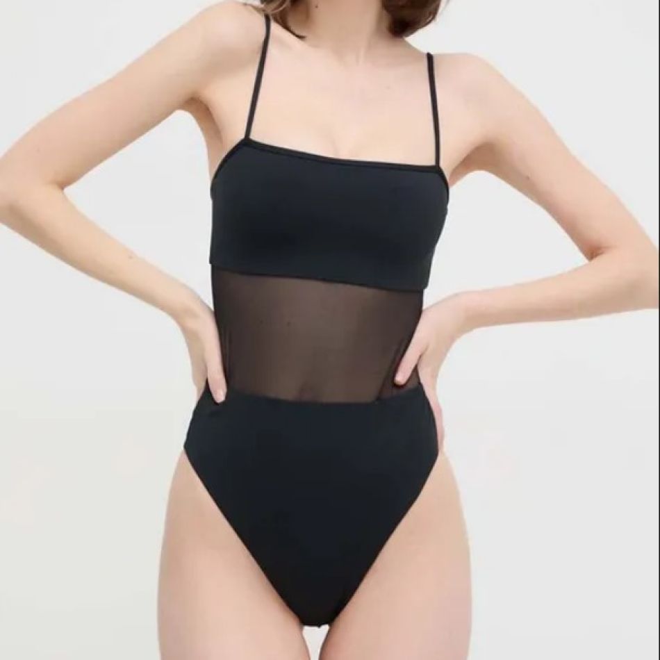 Descoperă 20 de modele de costume de baie întregi, cu care să furi toate privirile pe plajă