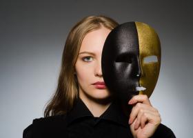 Dilemele lui Carmen: Voi unde va ascundeti atunci cand fugiti de voi?