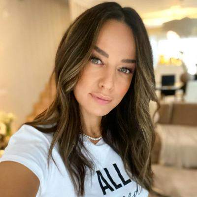 Andreea Raicu și-a lansat a doua carte! Vezi despre ce este vorba și cum te poate ajuta și pe tine experiența vedetei 