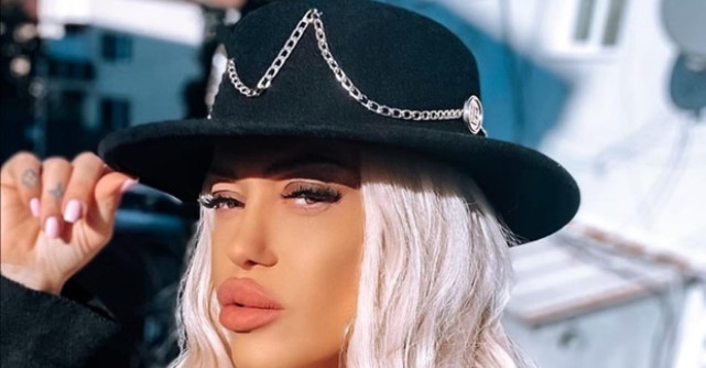 Anda Adam, răvășitoare într-o ținută îndrăzneață all white