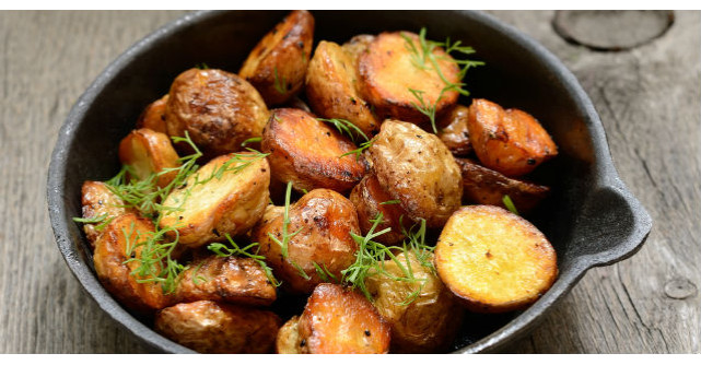 Secretul pentru a face cei mai buni cartofi copti! Este atat de simplu!