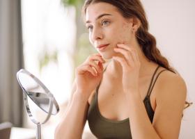 Inflatația cronică: simptome, cauze, diagnostic, alimente și dietă antiinflamatorie, tratamente