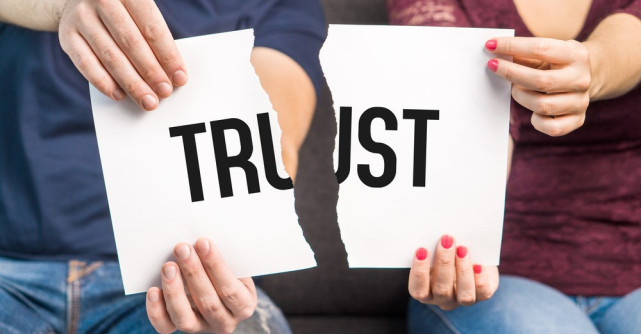 5 Semne ale infidelității în cuplu