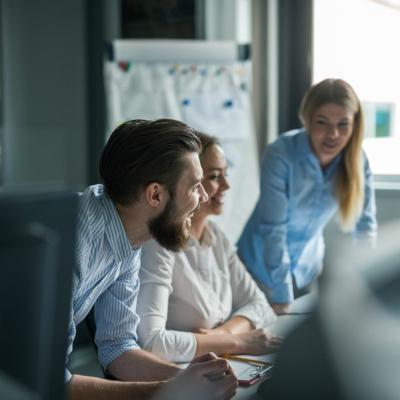 5 moduri prin care îi poți face fericiți pe angajații tăi