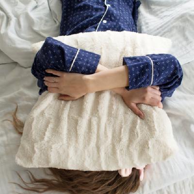 3 lucruri care te vor ajuta sa te ridici mai usor din pat in diminetile friguroase 